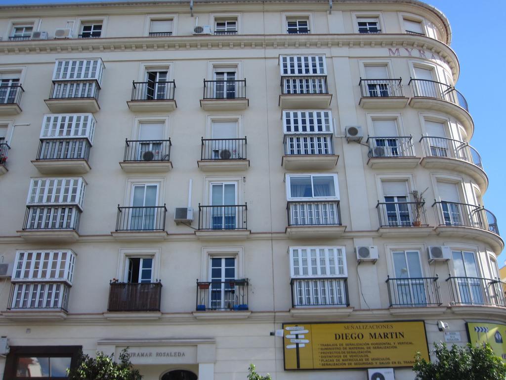 Fan Flat Mariscal Apartment Malaga Bagian luar foto