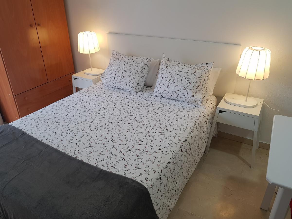 Fan Flat Mariscal Apartment Malaga Bagian luar foto