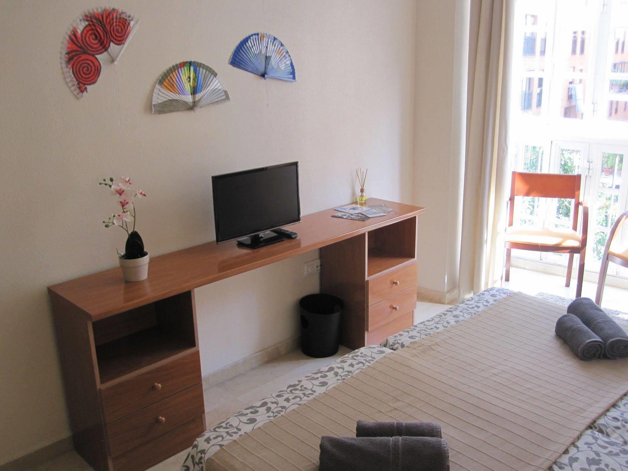 Fan Flat Mariscal Apartment Malaga Bagian luar foto