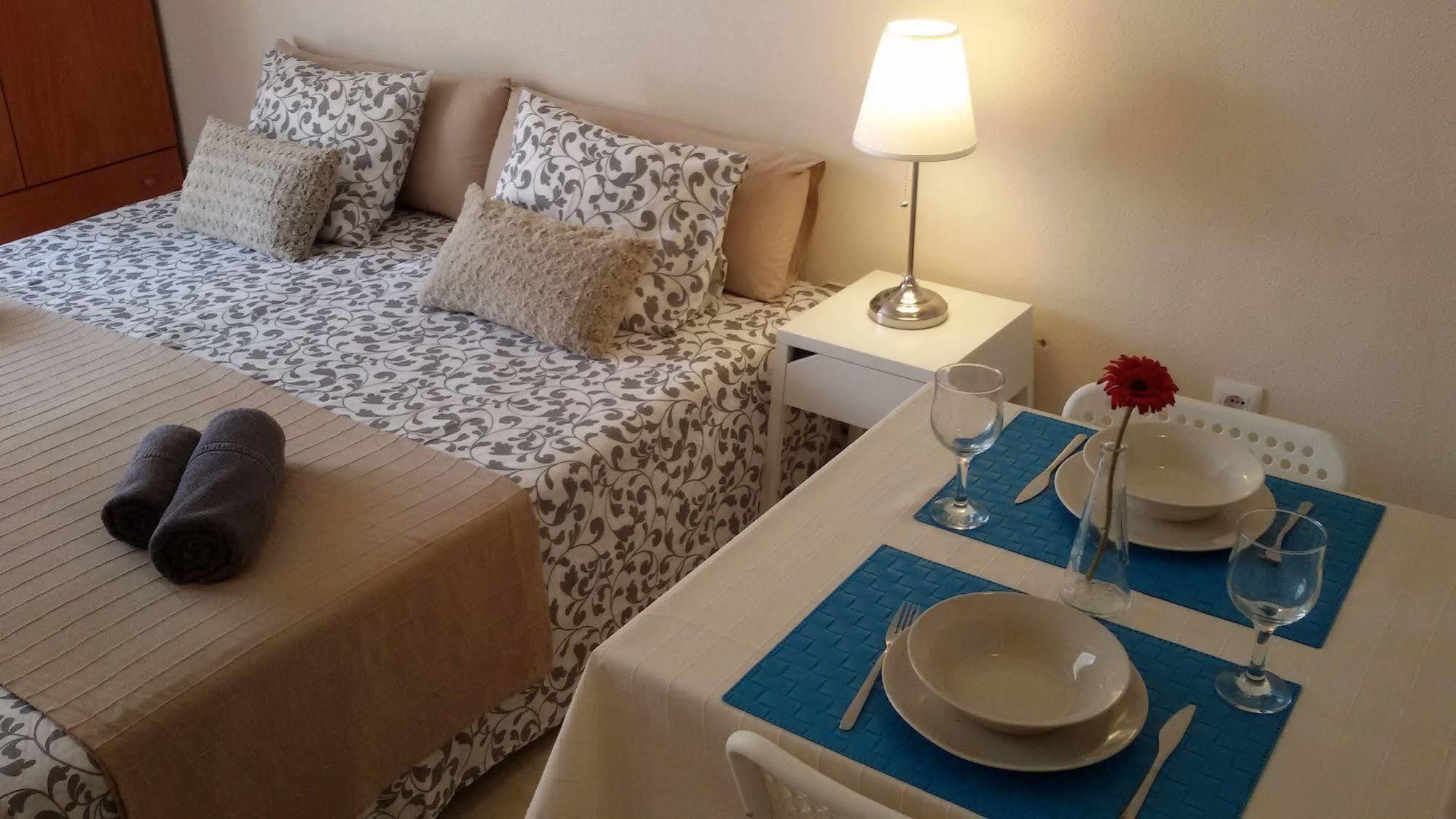 Fan Flat Mariscal Apartment Malaga Bagian luar foto