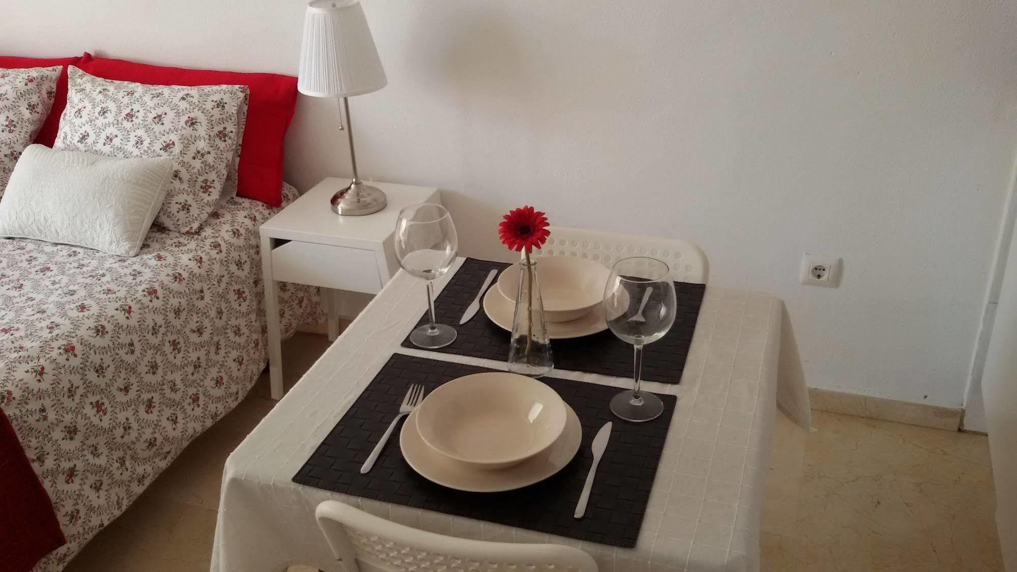 Fan Flat Mariscal Apartment Malaga Bagian luar foto