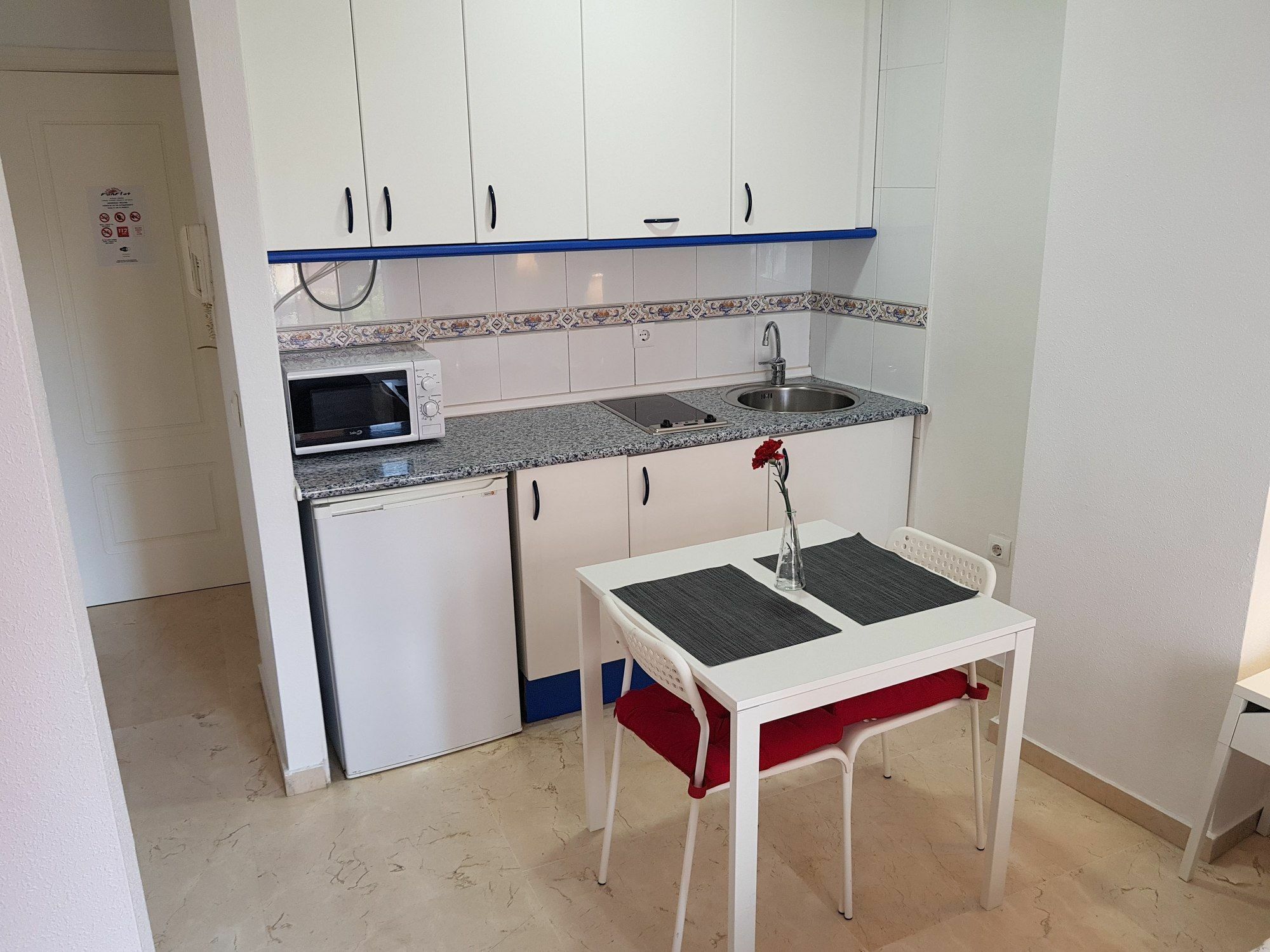 Fan Flat Mariscal Apartment Malaga Bagian luar foto