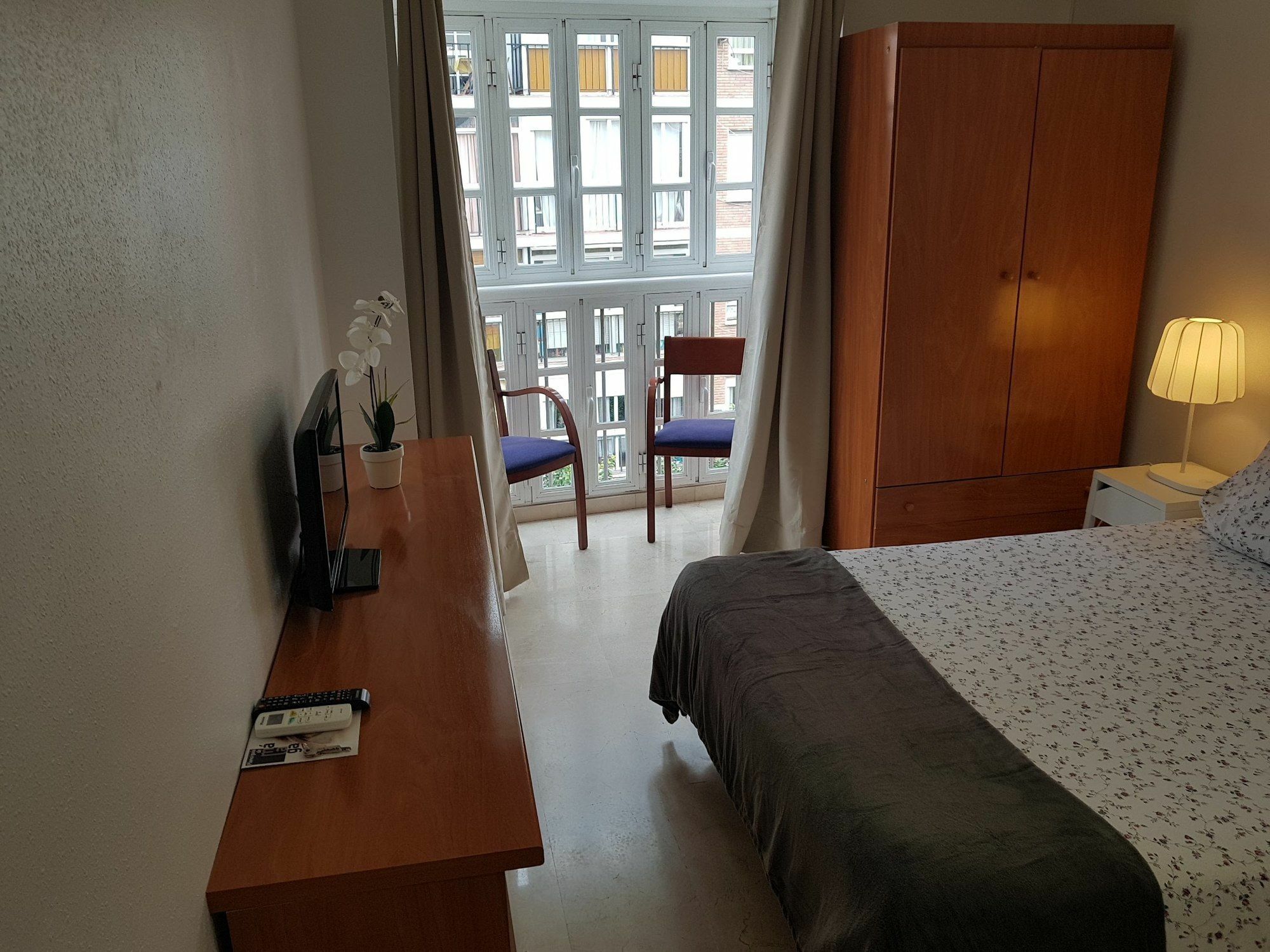 Fan Flat Mariscal Apartment Malaga Bagian luar foto