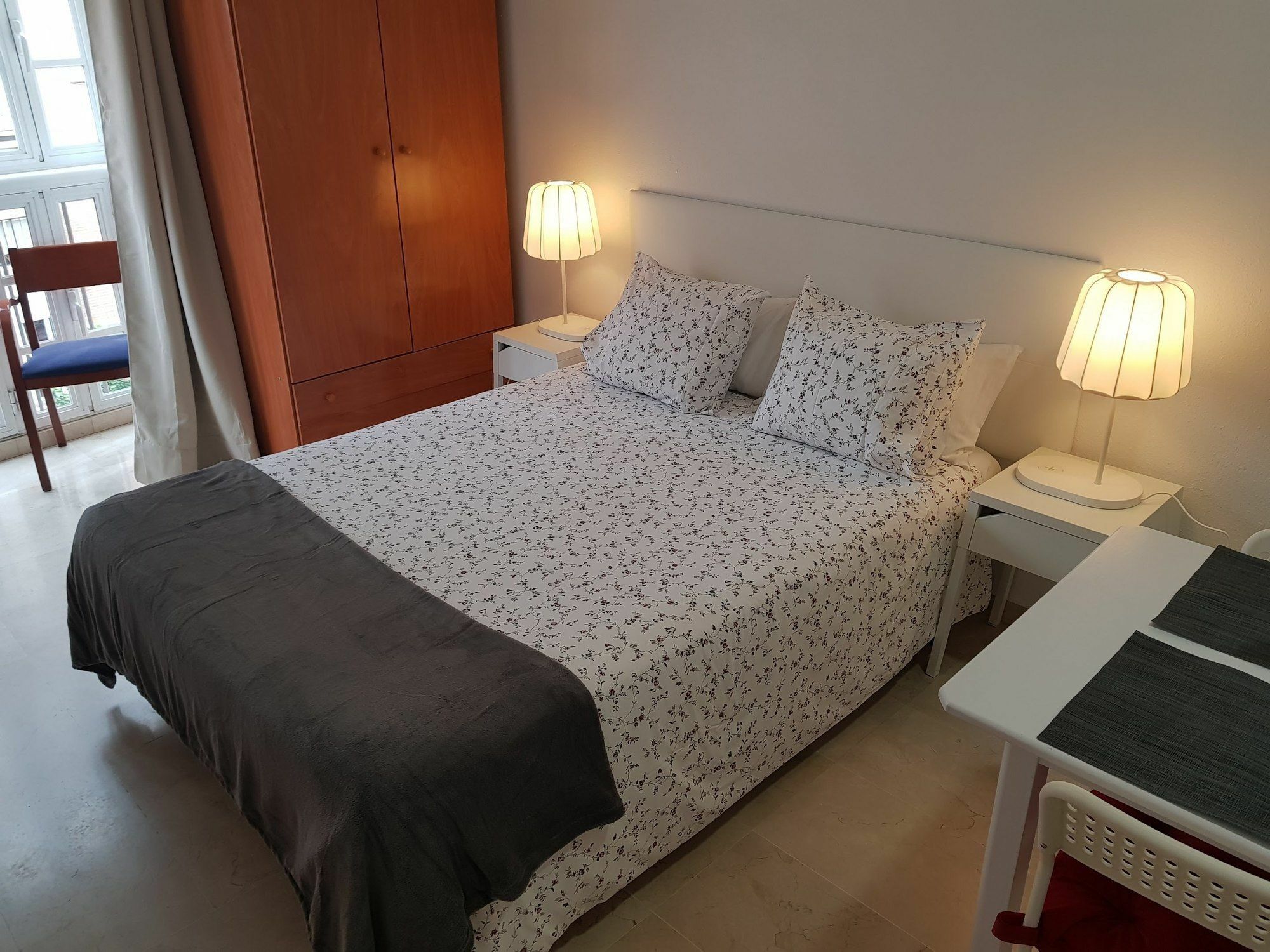 Fan Flat Mariscal Apartment Malaga Bagian luar foto