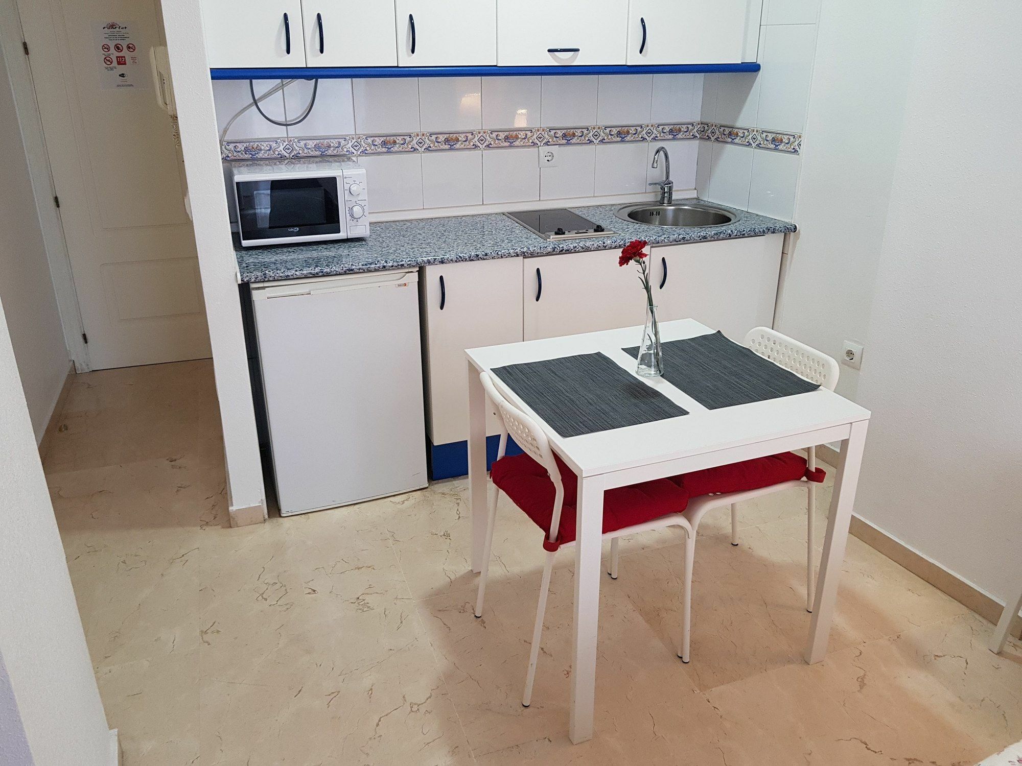 Fan Flat Mariscal Apartment Malaga Bagian luar foto
