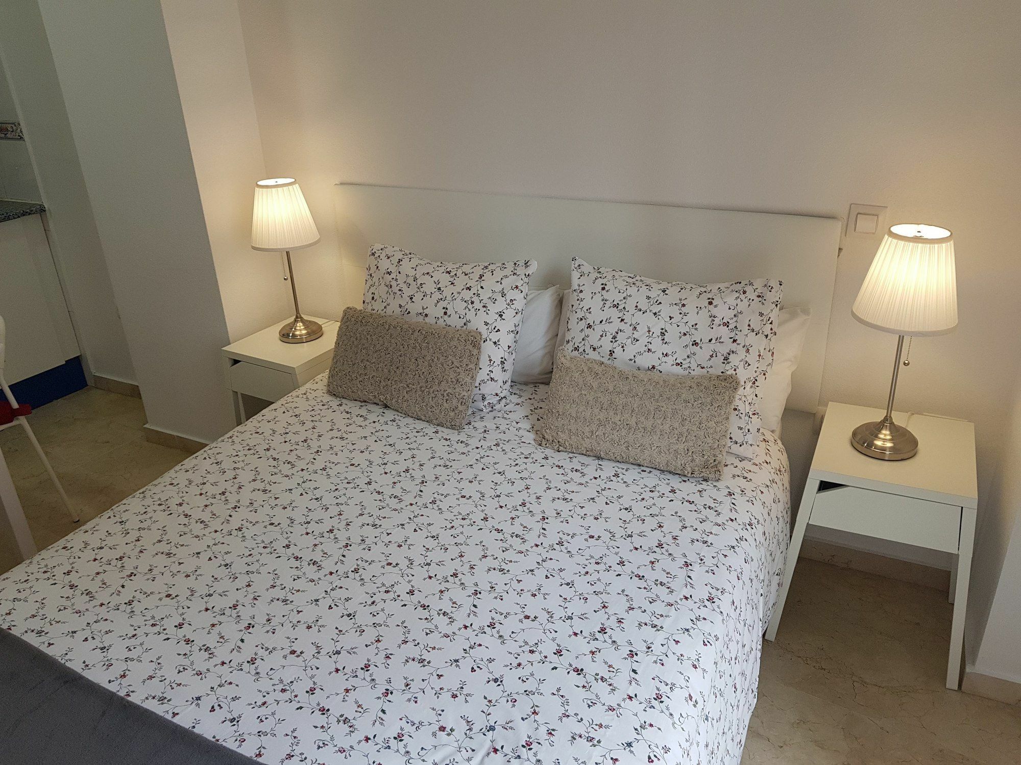 Fan Flat Mariscal Apartment Malaga Bagian luar foto
