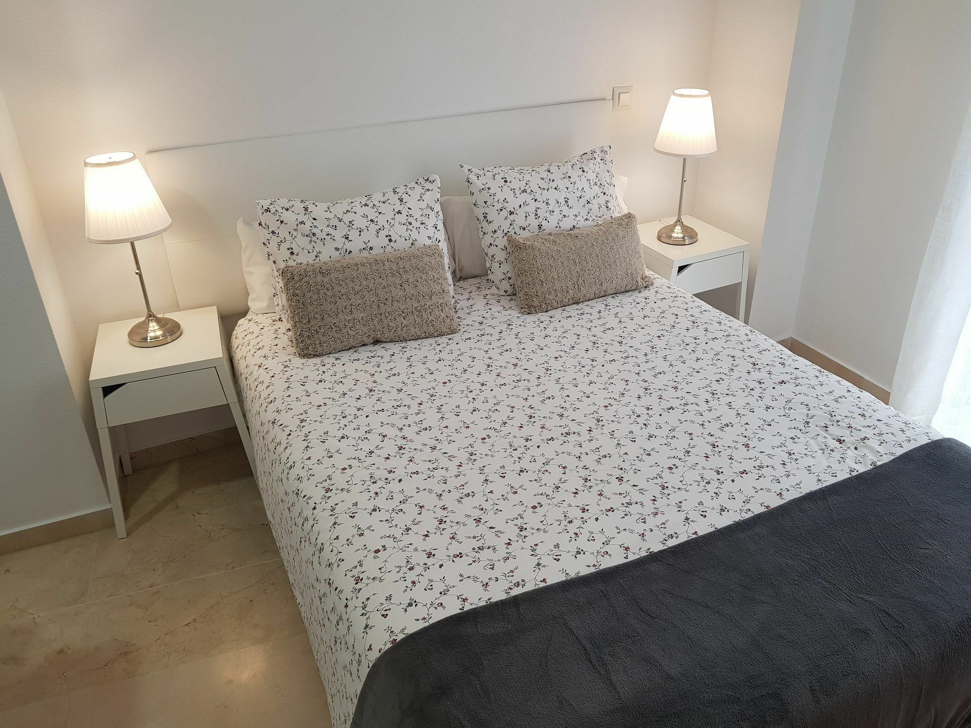 Fan Flat Mariscal Apartment Malaga Bagian luar foto