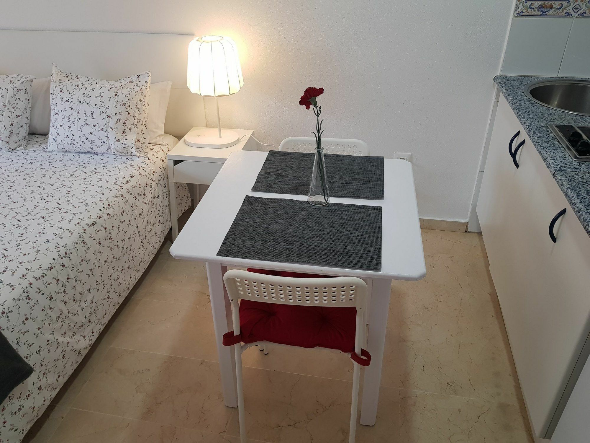 Fan Flat Mariscal Apartment Malaga Bagian luar foto