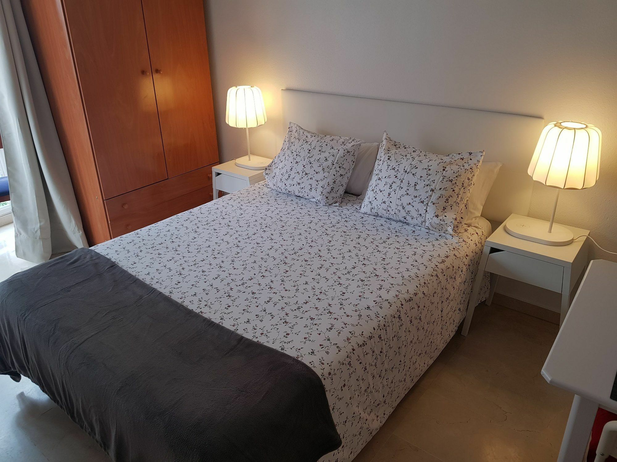 Fan Flat Mariscal Apartment Malaga Bagian luar foto